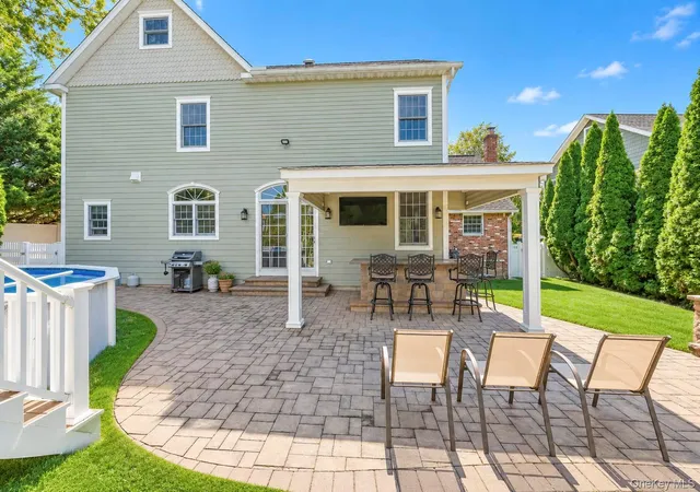 Photo 3 of Single family home for sale at 43 North Dr, North Hempstead, NY 11590 | MLS# 1019318 | Listing updated on 2026-09-27