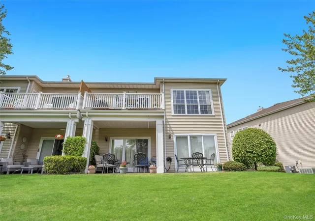 4th image of 157 Windwatch Dr, Smithtown, NY 11788 | MLS# 1019337
