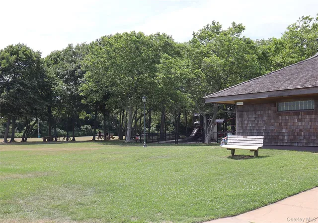 23rd image of 301 Foster Ave, Islip, NY 11782 | MLS# 1019356