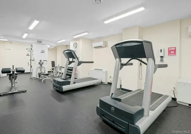 2nd image of 4705 Henry Hudson Pkwy, Bronx, NY 10471