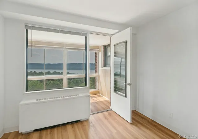 5th image of 4705 Henry Hudson Parkway #15C, Bronx, NY 10471 | MLS# 1019363