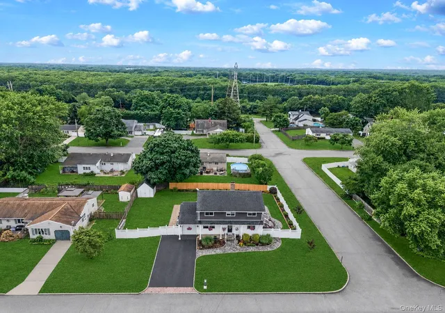 3rd image of 62 Oneida Ave, South Setauket, NY 11720 | MLS# 1019373