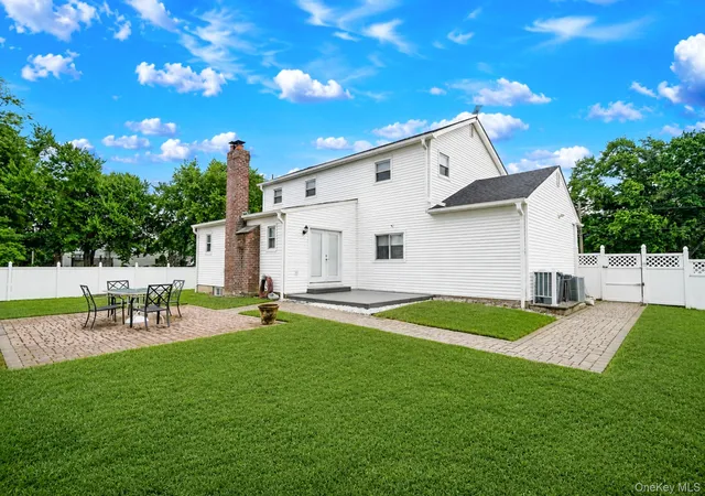 34th image of 62 Oneida Ave, South Setauket, NY 11720 | MLS# 1019373