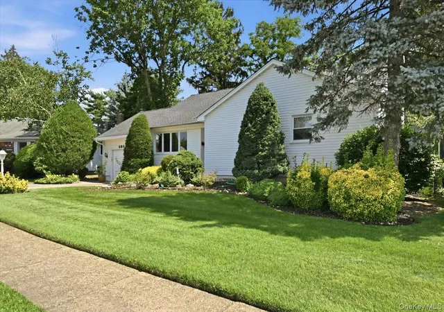 3rd image of 566 Harrison Ave, Hempstead, NY 11554 | MLS# 1019379