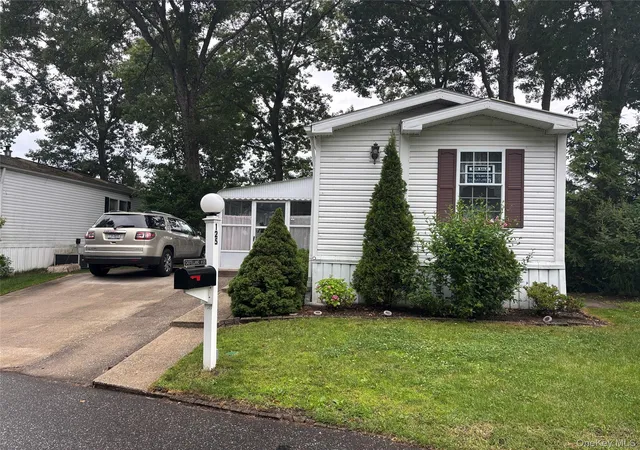 2nd image of 1661 Old Country Rd #125, Riverhead, NY 11901 | MLS# 1019381