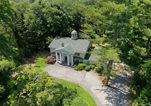 Photo 2 of Single family home for sale at 19 Pheasant Hl Ln, Glen Head, NY 11545 | MLS# 1019434 | Listing updated on 2026-07-25