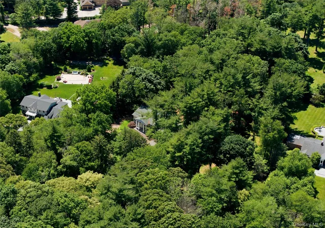 Photo 34 of Single family home for sale at 19 Pheasant Hl Ln, Glen Head, NY 11545 | MLS# 1019434 | Listing updated on 2026-07-25