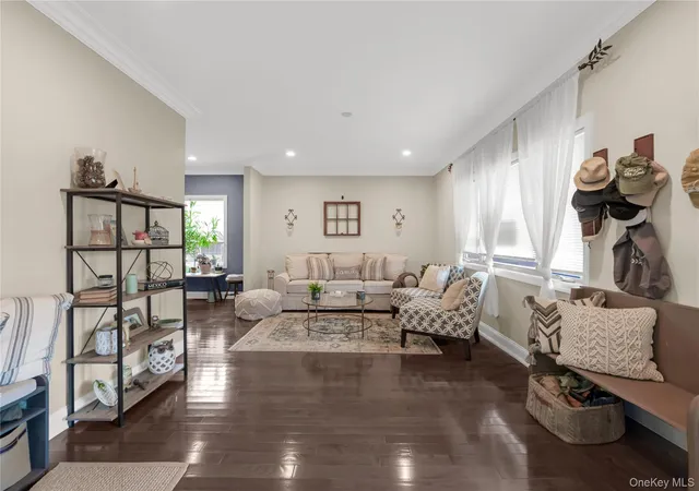 3rd image of 206 N 7Th St, Babylon, NY 11757 | MLS# 1019441