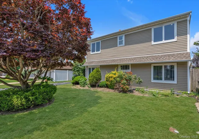 Photo 1 of Sale Pending at 5 Trumpet Ln, Hempstead, NY 11756 | MLS# 1019453 | Listing updated on 2026-08-20