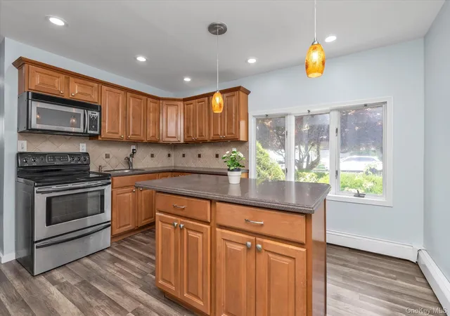 Photo 3 of Sale Pending at 5 Trumpet Ln, Hempstead, NY 11756 | MLS# 1019453 | Listing updated on 2026-08-20