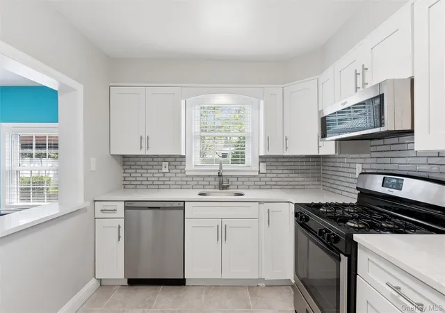 4th image of 20 Beverly Pkwy, Hempstead, NY 11520 | MLS# 1019468