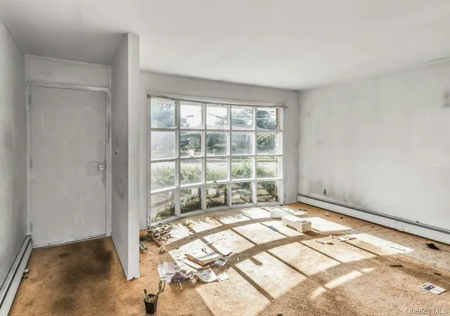Homes for sale in Oyster Bay, NY | 61 Redwood Ln, Oyster Bay, NY 11762 | MLS# 1019470