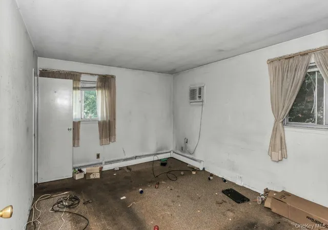 4th image of 61 Redwood Ln, Massapequa Park, NY 11762 | MLS# 1019470