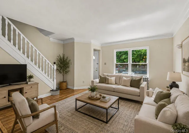 Photo 4 of Sale Pending at 2046 26th Street, New York, NY 11105 | MLS# 1019485 | Listing updated on 2026-09-04