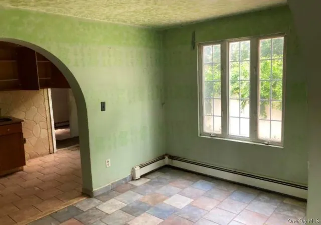 4th image of 40 East Ave, Hempstead, NY 11520 | MLS# 1019487