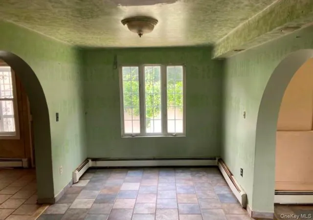 5th image of 40 East Ave, Hempstead, NY 11520 | MLS# 1019487