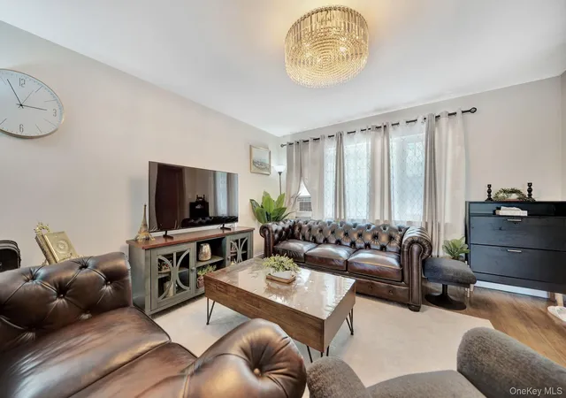 Photo 4 of Sale Pending at 2067 Chatterton Ave, Bronx, NY 10472 | MLS# 1019492 | Listing updated on 2026-07-15