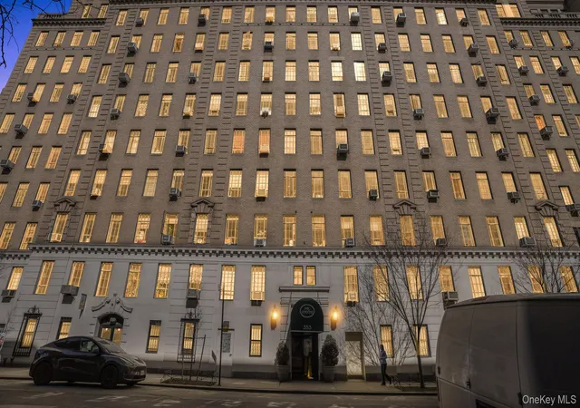 1st image of 353 W 56th St, New York, NY 10019
