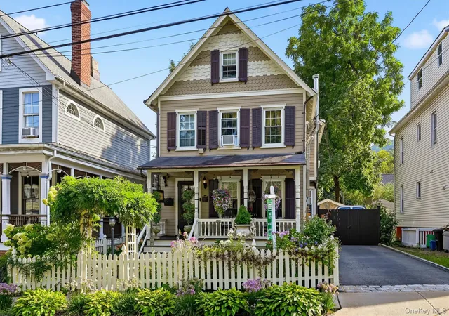 Photo 1 of Single family home for sale at 133 Cedar Hl Ave, Orangetown, NY 10960 | MLS# 1019505 | Listing updated on 2026-09-05