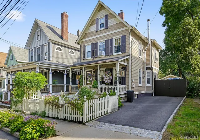 Photo 2 of Single family home for sale at 133 Cedar Hl Ave, Orangetown, NY 10960 | MLS# 1019505 | Listing updated on 2026-09-05