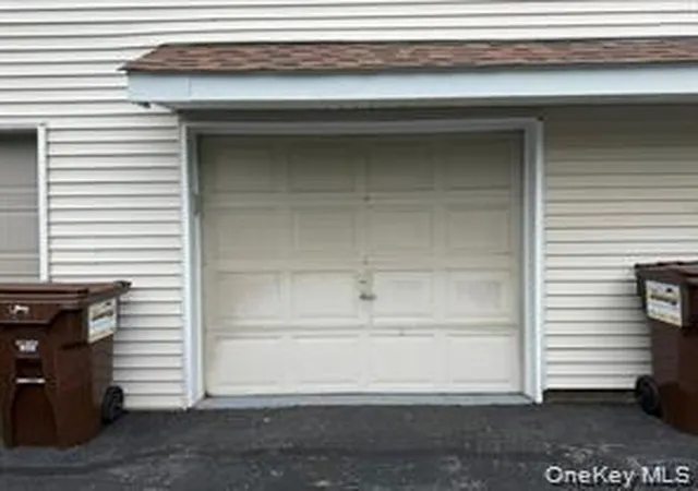 Photo 2 of Sale Pending at 9 Olde Wagon Rd, Warwick (town), NY 10990 | MLS# 1019511 | Listing updated on 2026-09-18