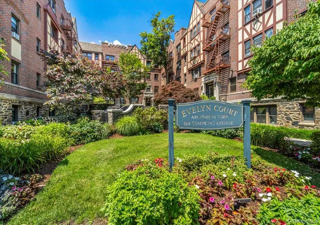 Homes for sale in Mamaroneck, NY | 604 Tompkins Ave #A2, Mamaroneck, NY 10543 | MLS# 1019523