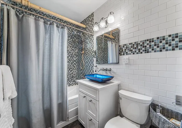 Homes for sale in Mamaroneck, NY | 604 Tompkins Avenue, Mamaroneck, NY 10543 | Houzeo