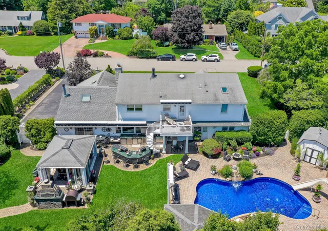 2nd image of 257 Shadybrook Ln, Islip, NY 11795 | MLS# 1019534