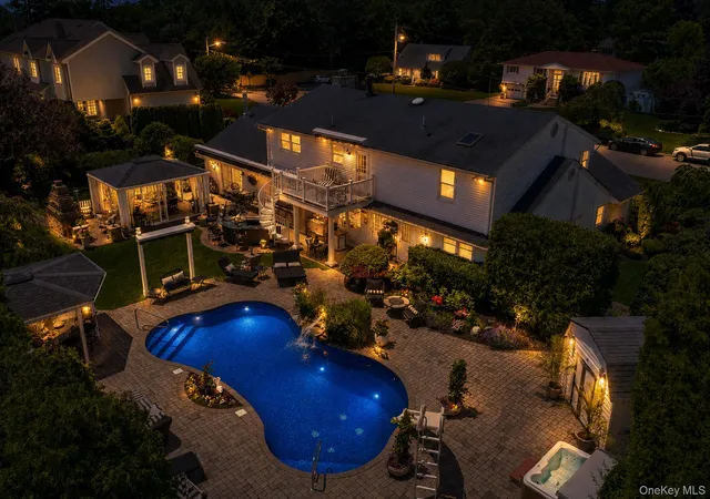 3rd image of 257 Shadybrook Ln, Islip, NY 11795 | MLS# 1019534