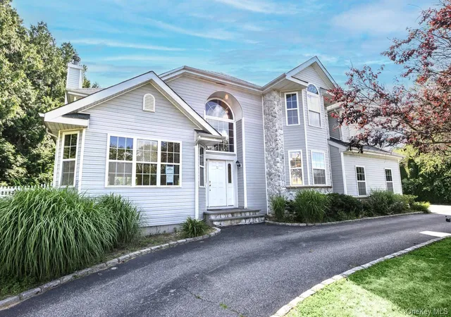 Photo 1 of Sale Pending at 72 Sweetgum Ln, Brookhaven, NY 11764 | MLS# 1019536 | Listing updated on 2026-08-06