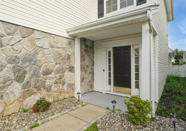 Homes for sale in Brookhaven, NY | 8 Jennifer Ln, Brookhaven, NY 11953 | MLS# 1019561