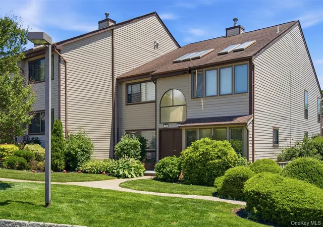 1st image of 112 The Glen #112, Oyster Bay, NY 11545 | MLS# 1019592