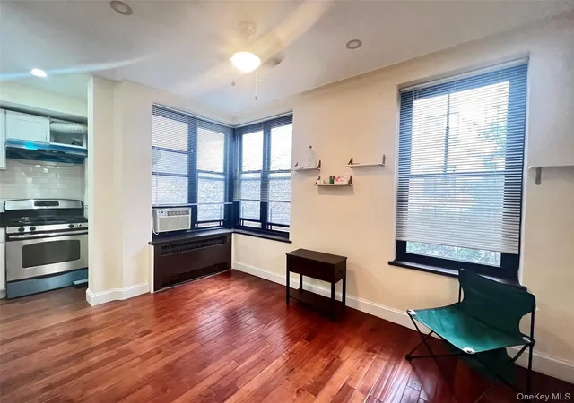 Homes for sale in New York, NY | 82-01 Britton Ave #5K, New York, NY 11373 | MLS# 1019594