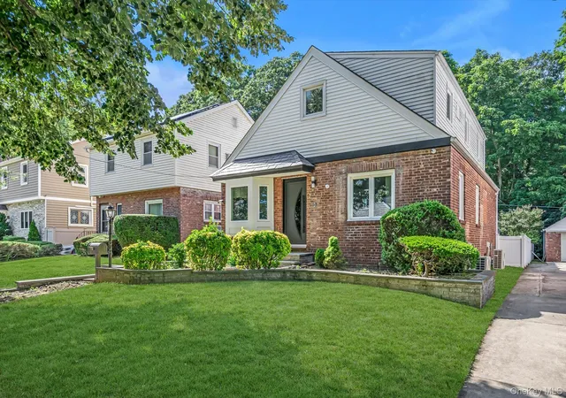 Photo 1 of Sale Pending at 206 15 Richland Ave, New York, NY 11364 | MLS# 1019596 | Listing updated on 2026-08-05