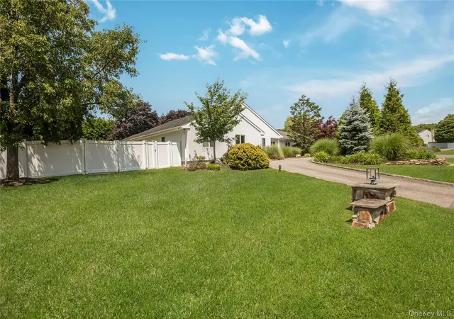 4th image of 6 Twilight Ct, Huntington, NY 11747 | MLS# 1019611