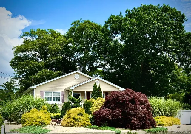 3rd image of 89 Rugby Dr, Brookhaven, NY 11967 | MLS# 1019612