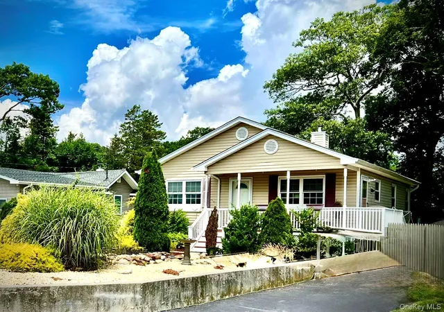 2nd image of 89 Rugby Dr, Brookhaven, NY 11967 | MLS# 1019612