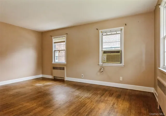 Homes for sale in Hempstead, NY | 5 Cambridge St, Hempstead, NY 11565 | MLS# 1019634