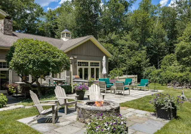Photo 4 of Sale Pending at 28 Bayberry Ln, Mount Kisco, NY 10549 | MLS# 1019643 | Listing updated on 2026-08-19