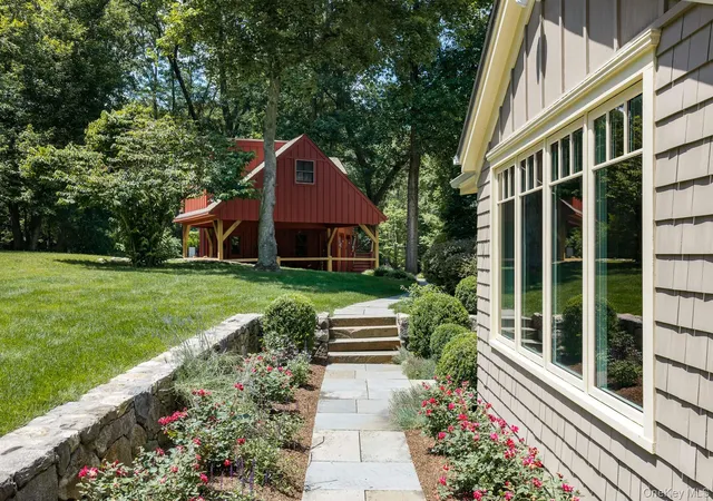 Photo 5 of Sale Pending at 28 Bayberry Ln, Mount Kisco, NY 10549 | MLS# 1019643 | Listing updated on 2026-08-19