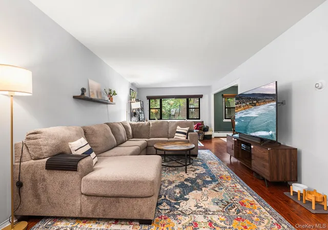 Homes for sale in New Rochelle, NY | 2241 Palmer Ave #3E, New Rochelle, NY 10801 | MLS# 1019646