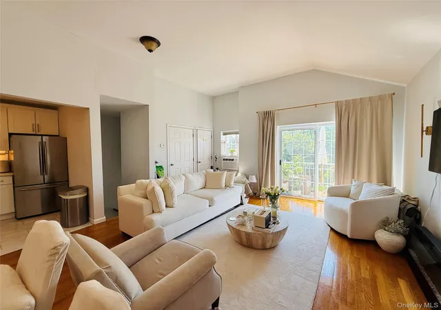 5th image of 3227 Philip Ave, Bronx, NY 10465 | MLS# 1019648