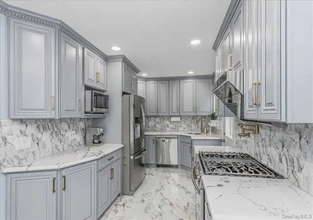5th image of 120 N 10Th St, North Hempstead, NY 11040 | MLS# 1019666