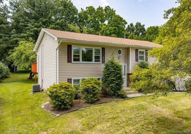 1st image of 177 New Hempstead Rd, Clarkstown, NY 10956 | MLS# 1019678