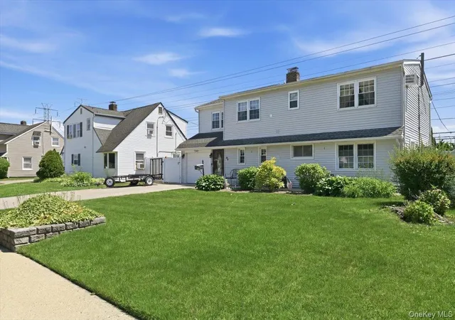 3rd image of 30 Universe Dr, Hempstead, NY 11756 | MLS# 1019681