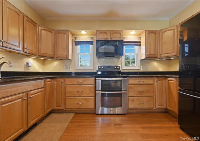 5th image of 30 Universe Dr, Hempstead, NY 11756 | MLS# 1019681
