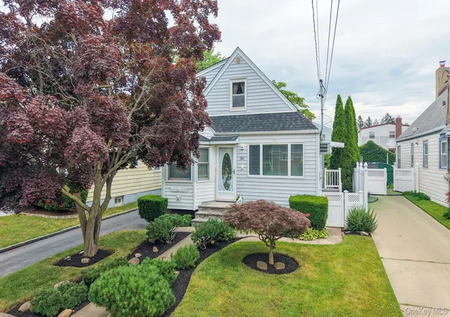 Homes for sale in Hempstead, NY | 360 Grand Ave, Hempstead, NY 11552 | MLS# 1019684