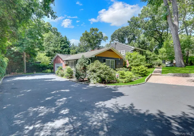 Homes for sale in Huntington, NY | 121 Old Field Rd, Huntington, NY 11743 | MLS# 1019685