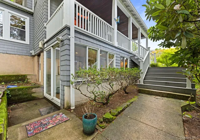 Photo 4 of Single family home for sale at 35 Upper Ritie St, Piermont, NY 10968 | MLS# 1019697 | Listing updated on 2026-09-04
