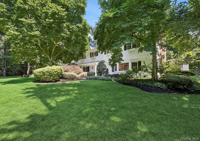 Photo 2 of Single family home for sale at 855 Orchard Ln, Oyster Bay, NY 11771 | MLS# 1019700 | Listing updated on 2026-09-17